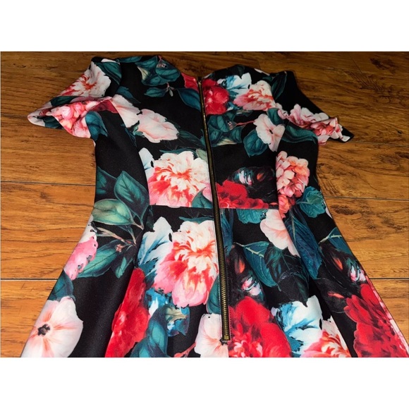 Calvin Klein Black Floral Short Sleeve Crew Neck Back Zip Sheath Dress Size 8 - Picture 9 of 9